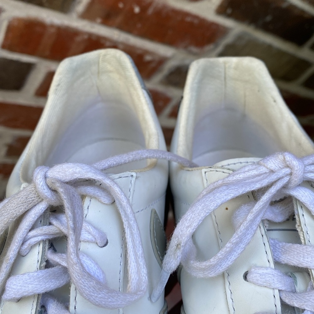 Veja low top sneakers with gray logo - Picture 16 of 16